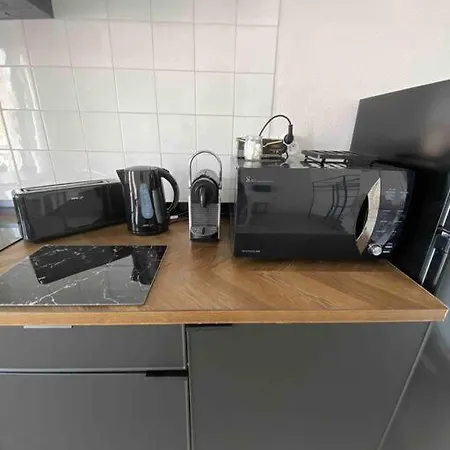 Le Black And White-studio-wifi- Garage A Velos- Apartment Béziers