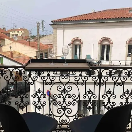 Le Black And White-studio-wifi- Garage A Velos- Apartment Béziers